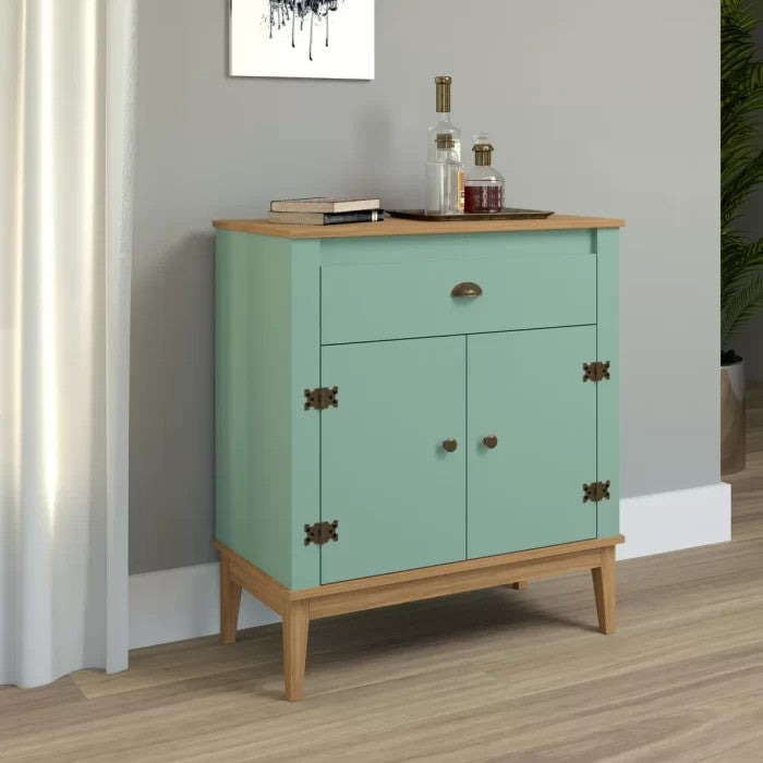 COLONIAL Small Sideboard