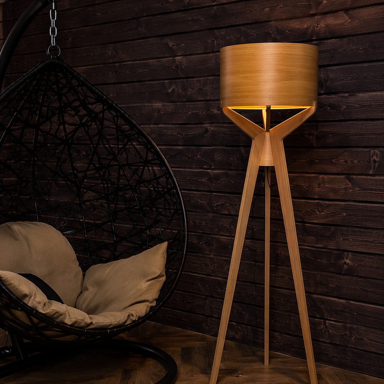 Navi Small Floor Lamp – Wooden Dome